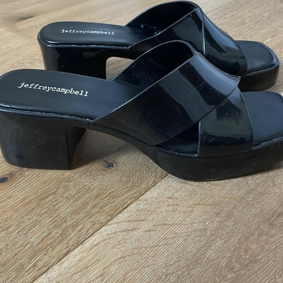 Brand New never been worn Jeffrey Campbell Bright Pink black slides Size 9 - Picture 3 of 4